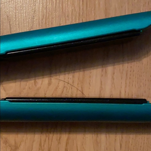 HAIR FETISH - Straightening iron - Picture 4 of 7